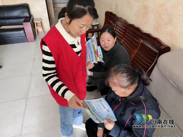 龙马潭区鱼塘街道抚琴台社区开展城乡居民医保参保缴费推进宣传活动