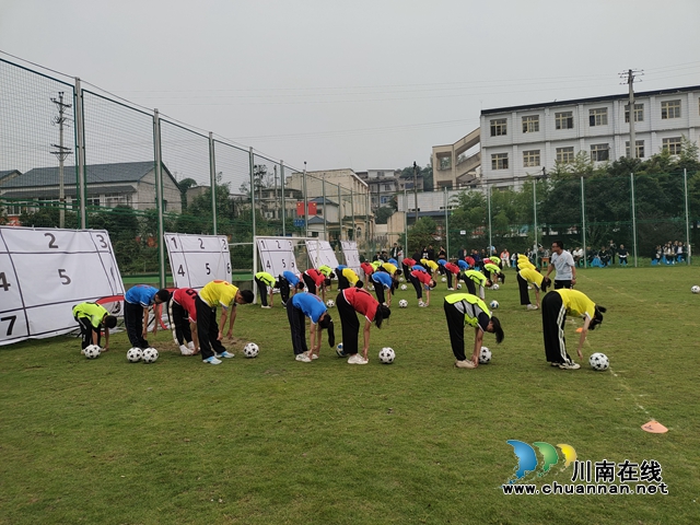 聚焦专业发展与创新｜纳溪区开展“育本课堂”改革暨初中体育学科教师能力提升培训 