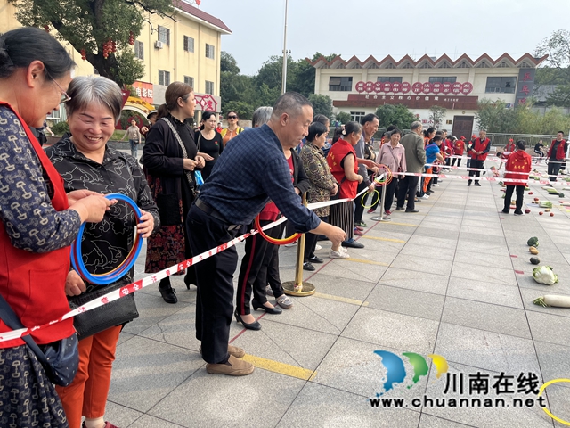 敬老爱老 情暖重阳|泸州市老年大学开展重阳节系列暖心服务活动(图15) 15.jpg