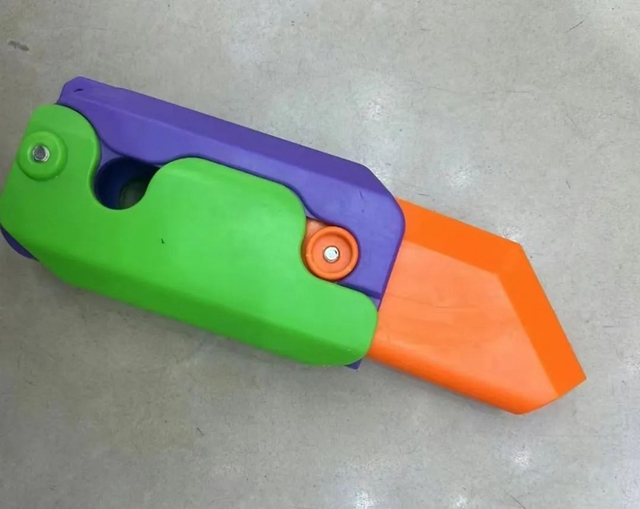 泸州市市场监管局组织开展“萝卜刀”等玩具、文具质量安全专项排查整治