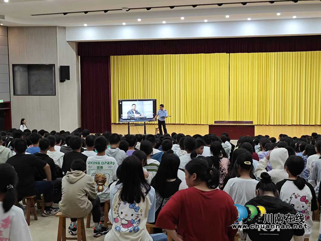 合江县先市镇：“三管齐下”筑牢禁毒防线