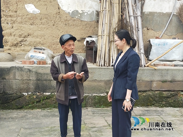 民建泸州委员开展重阳节困难老人慰问关怀活动