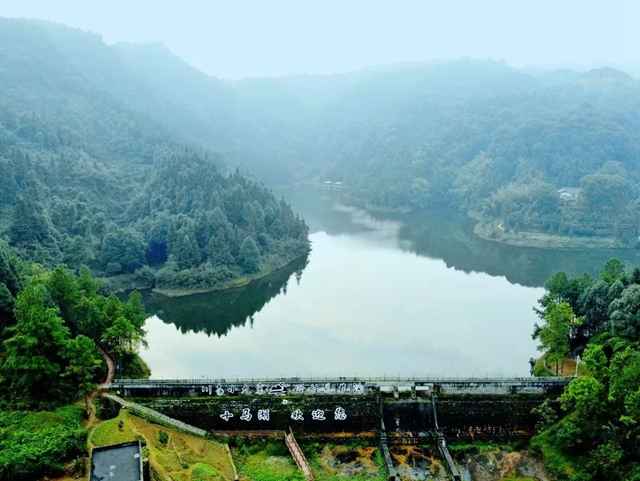 泸县的深秋藏在……(图1) 微信图片_20231031100906.jpg