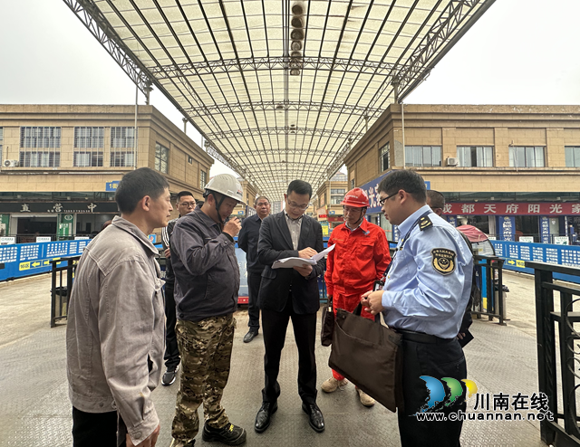 徐林率队开展电梯安全督导检查