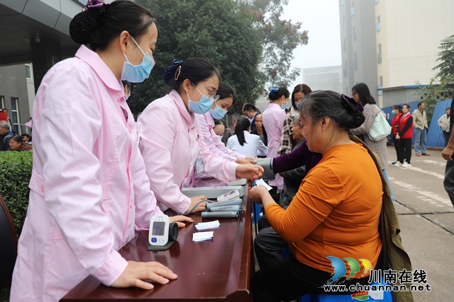 爱心义诊 健康守护｜泸县云锦镇村（居）民在家门口享受优质诊疗活动
