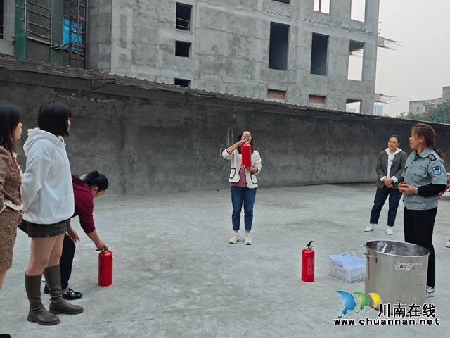 消防记心间，安全驻“童”心|泸县惠济路幼儿园开展消防安全演练活动