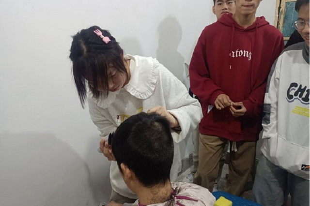 【惠民建校 暖心建校】我们的“发艺”工作室开业啦!(图5) 微信图片_20231114095724.png