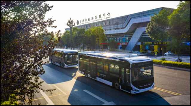 【快捷通勤坐公交(三)】泸州30余条公交线路达商贸城、关口、鱼塘片区→(图2) 微信图片_20231115095050.png