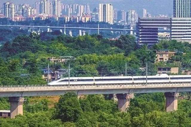 本周末，泸州加开多趟高铁