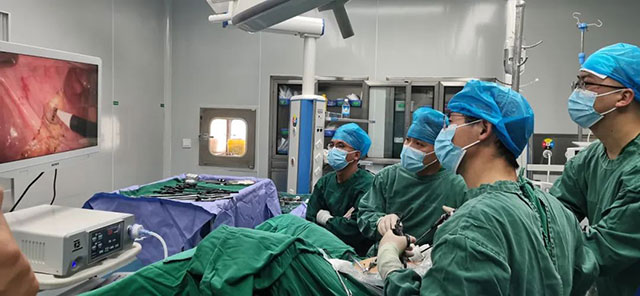 泸州医生对口支援，成功突破肿瘤手术“微创禁区”