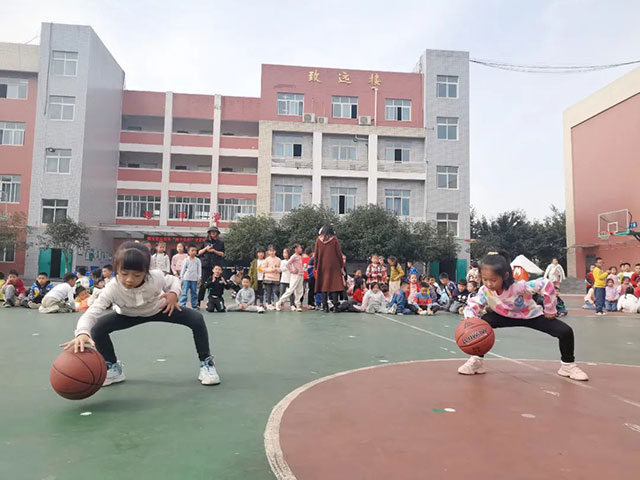 泸州十八中小学生篮球赛圆满落幕┃身体于赛场上飞驰，梦想在篮筐中盛放~~~