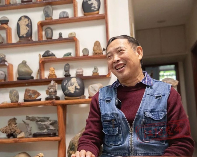 匠心泸州丨陈兴文：錾刀作笔，长江石上绘出旖旎之花