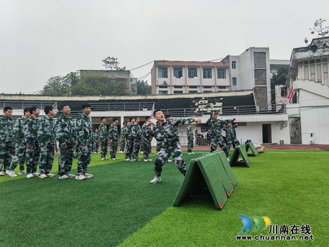 模拟投弹 (2).jpg