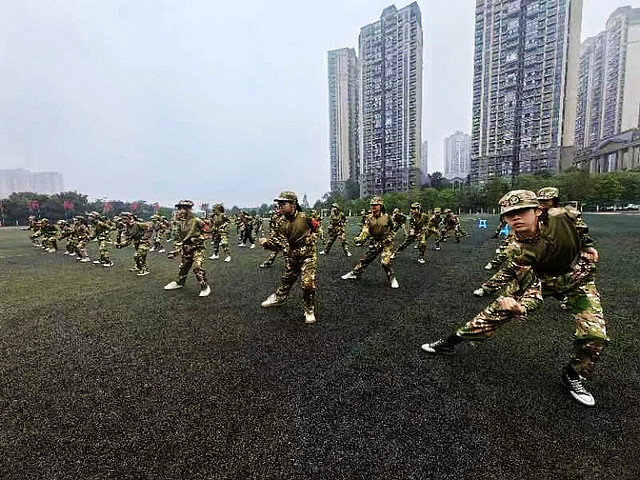 赓续红色基因 提升国防素养| 玉带河学校举行军事体育运动会(图8) nEO_IMG_8.jpg