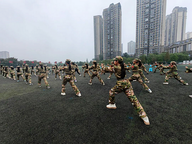 赓续红色基因 提升国防素养| 玉带河学校举行军事体育运动会(图7) nEO_IMG_7.jpg