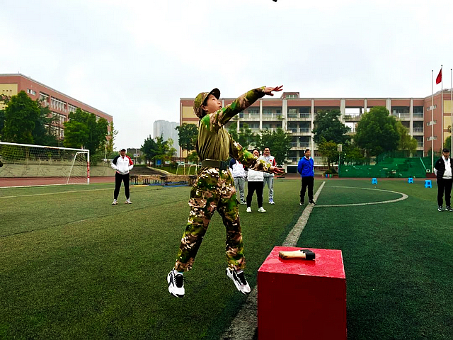 赓续红色基因 提升国防素养| 玉带河学校举行军事体育运动会(图19) nEO_IMG_19.jpg