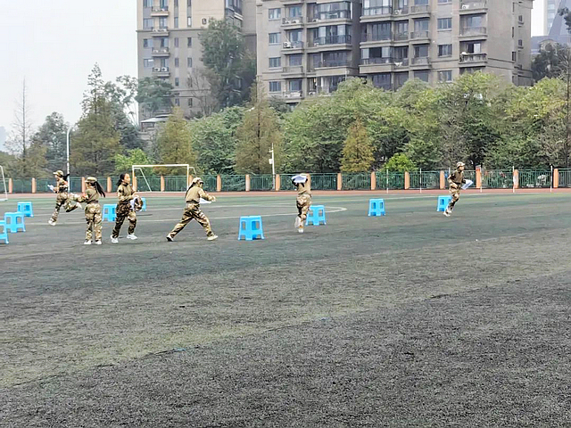 赓续红色基因 提升国防素养| 玉带河学校举行军事体育运动会(图25) nEO_IMG_26.jpg