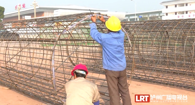下高铁零距离换乘!绵泸高铁泸县综合客运枢纽站正加快建设(图2) 2.jpg