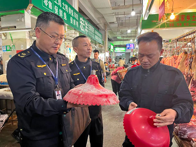 禁用第一天，泸州开展“生鲜灯”突击检查