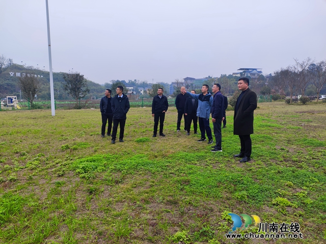 云龙镇赴龙马潭区双加镇、泸县海潮镇考察学习乡村振兴工作
