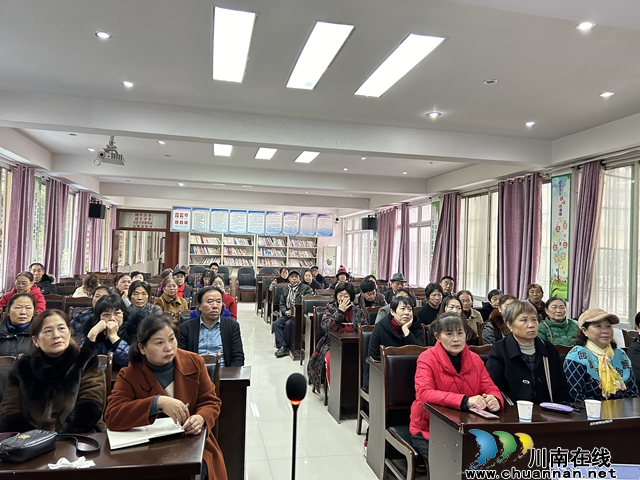 泸县玉蟾街道：法律知识进社区 法治观念入人心