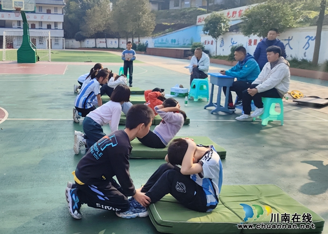 叙永县正东中心校：开展体质测试 ，助力健康成长