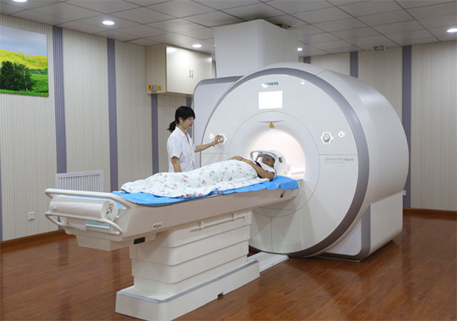 【扩散】医生提醒:米粒大小,就能造成瘫痪!(图2) 2.jpg