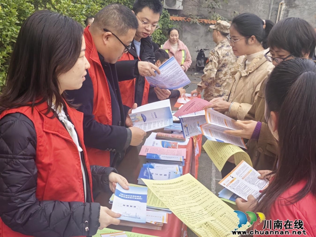 合江县人社局：“送文化下乡”拉开今冬明春服务保障农民工专项行动序幕