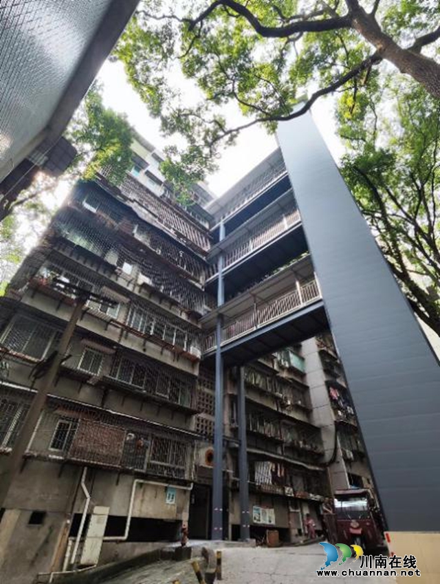 江阳区北城街道濂溪路社区：电梯加装，温暖不减