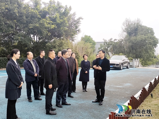 民建泸州市委会到江阳区调研