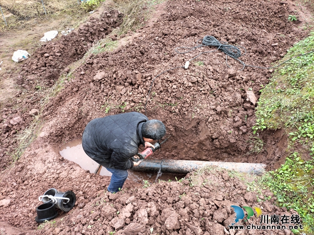 泸县立石镇：检修提灌站 全力备“春耕”
