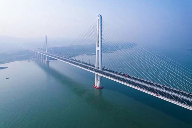 祝贺邻玉长江大桥正式通车，主城区15分钟生活圈全面打通