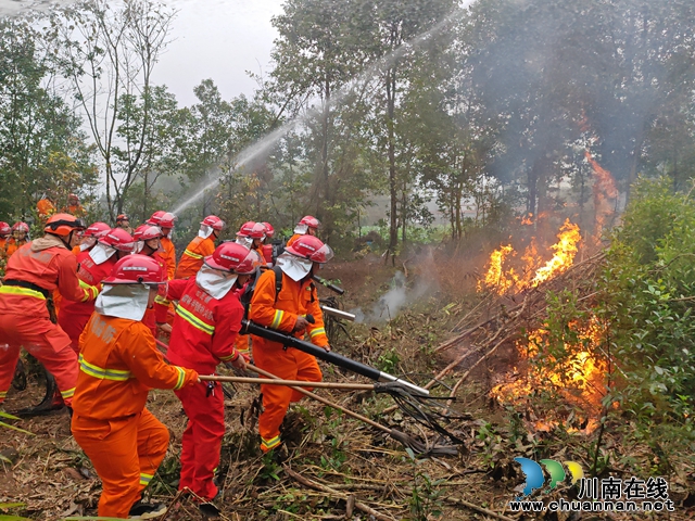 时刻准备,防范未“燃” 云龙镇、兆雅镇开展森林防灭火联合演练(图2) 9d2c4d1b0e232a8fb2fd2e1bfb1ebac.jpg