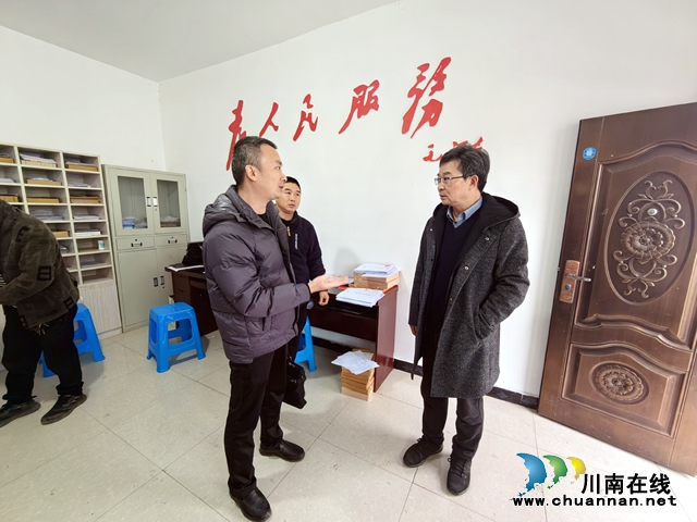 民建泸州市委会到对口联系村走访慰问(图3) 走访调研.jpg