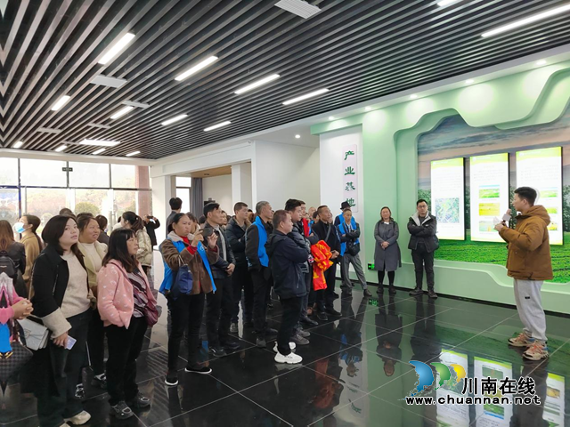 古蔺县2023年高素质农民培育经营管理型培训班典型学员李利发：发展早熟金丝皇菊产业，带动周边农户就近就业