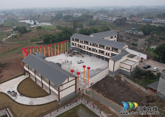 泸县立石镇：旧貌换新颜 破旧教学楼实现新价值