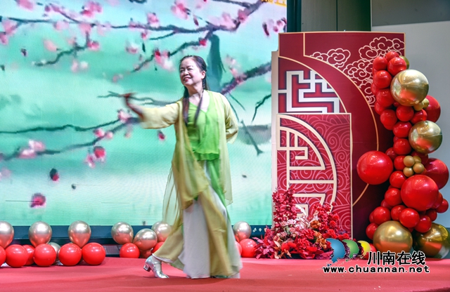 民建龙马潭区基层委员会举行第三届四次会员大会暨2024新春文艺汇演活动(图5) 舞蹈《花妖》.jpg