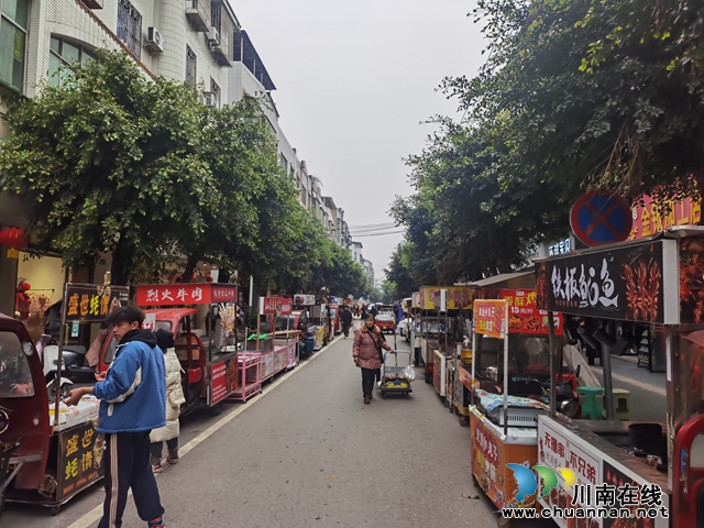 满满“烟火气”，泸县摊区“营业啦”！