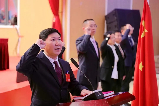 李庆当选合江县人民政府县长