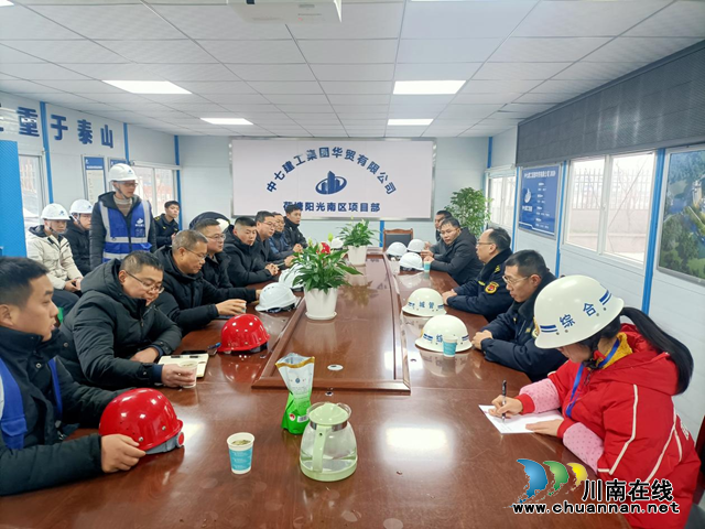 龙马潭区鱼塘街道综合行政执法队推进扬尘治理