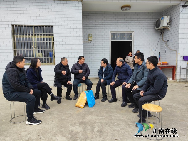 四川省水产局到泸县玉蟾街道开展春节节前慰问退捕渔民活动