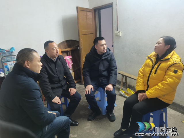 守护民心｜龙马潭区鱼塘街道枣林园社区开展扶贫帮扶慰问活动