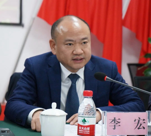 保稳健运行 促高质量发展!泸州公交集团召开2023年度工作总结表扬会(图5) 4.jpg