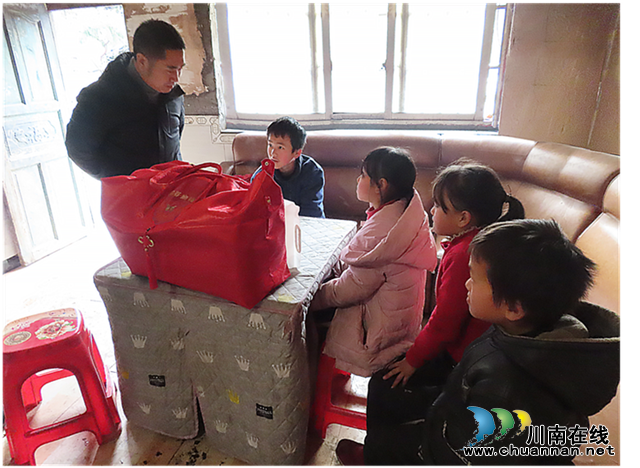 新春慰问送温暖 浓浓关怀显真情丨泸州市殡仪馆开展春节走访慰问活动(图2) 图片2.png