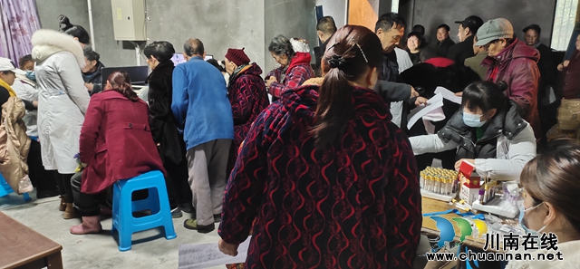 民心守护┃龙马潭区鱼塘街道民权社区:免费体检进小区 贴心服务暖人心(图3) 图片3.jpg