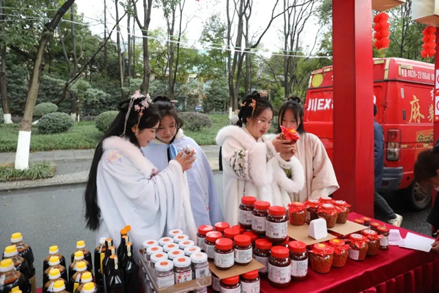 元宵节,来龙马潭放河灯!免费河灯领取攻略(图8) 微信图片_20240223101032.jpg