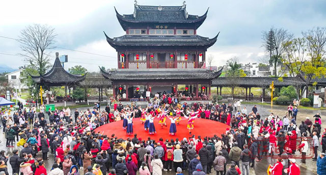 从地上闹热到“天上”!烟火江阳璀璨元宵,主打一个最“龙”年味!(图11) 11.jpg