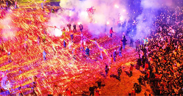 从地上闹热到“天上”!烟火江阳璀璨元宵,主打一个最“龙”年味!(图30) 30.jpg