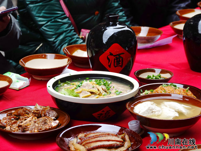 泸州古蔺:村民游客共品百家宴 太平古镇元宵年味浓(图5) DSC08937.jpg