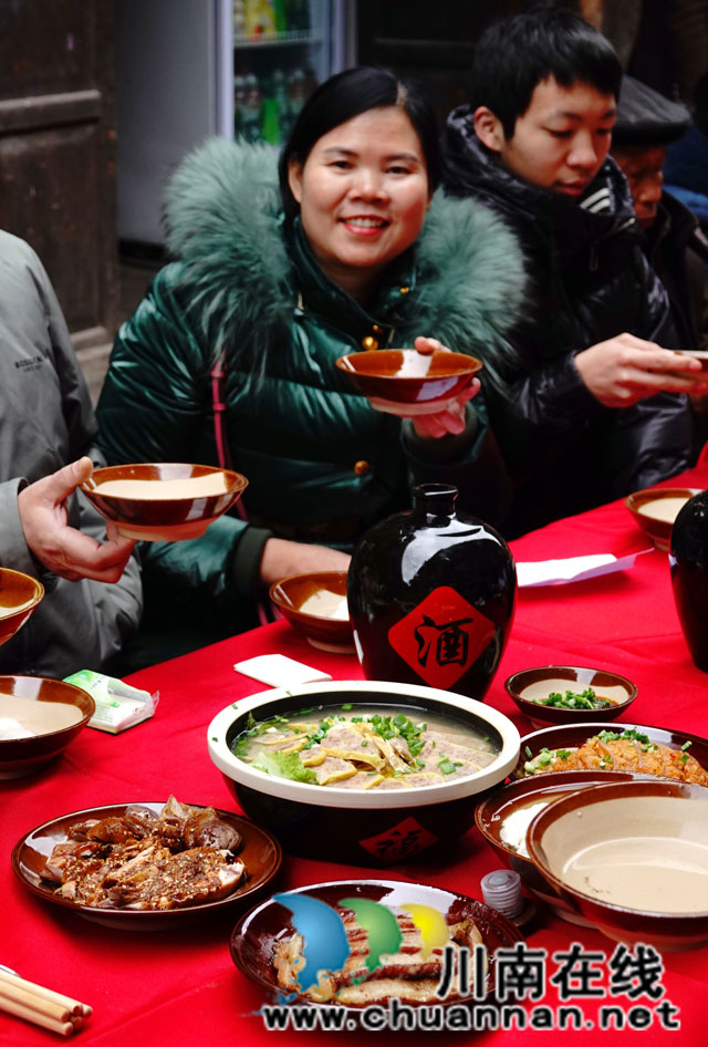 泸州古蔺:村民游客共品百家宴 太平古镇元宵年味浓(图6) DSC08939.jpg